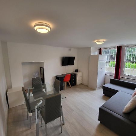 Cosy Apartment By Clapham South Underground! Londra Esterno foto