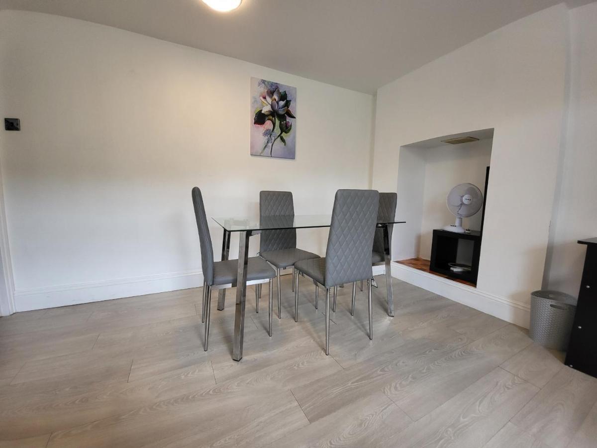 Cosy Apartment By Clapham South Underground! Londra Esterno foto