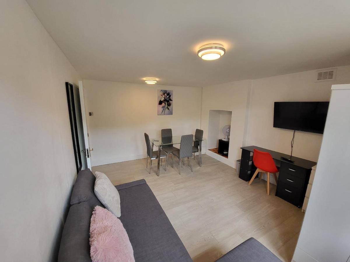 Cosy Apartment By Clapham South Underground! Londra Esterno foto