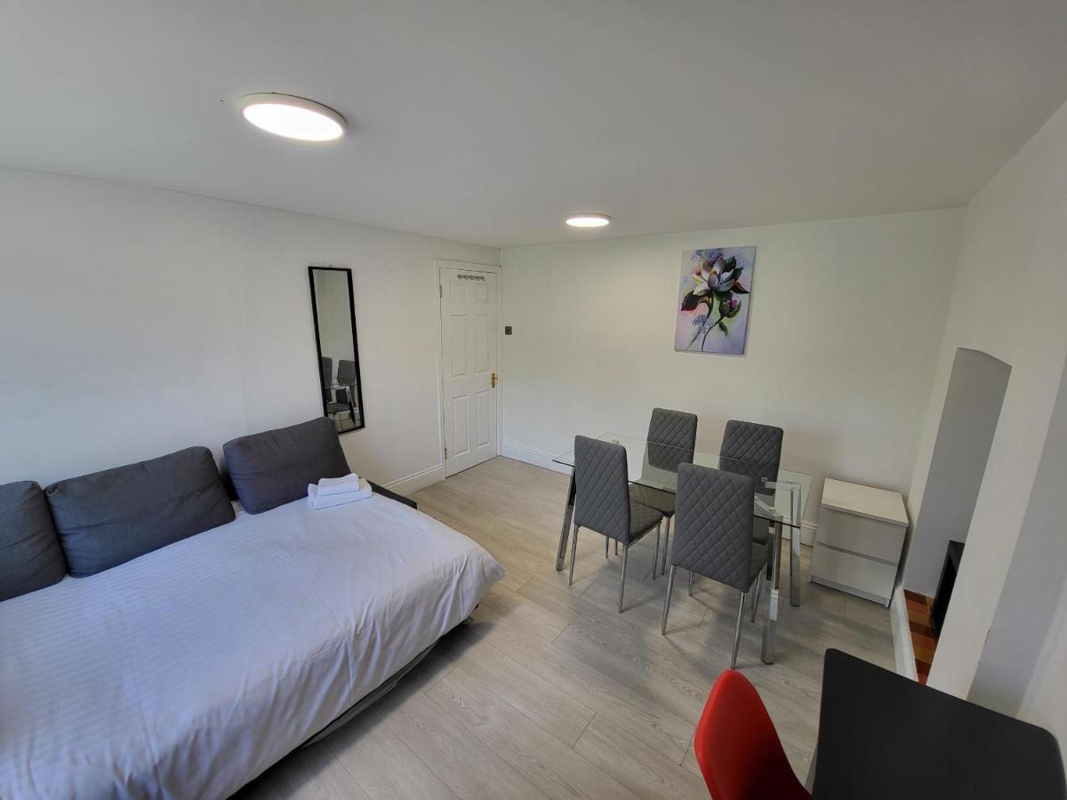 Cosy Apartment By Clapham South Underground! Londra Esterno foto
